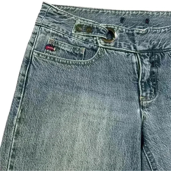 BCBG Y2K Styled Waist Looped Bermuda Jean Shorts - Picture 3 of 3